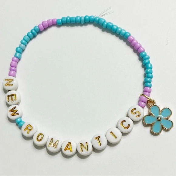 Taylor Swift Eras Tour Friendship Bracelet New Romantics 1989 with Charm - Picture 1 of 1